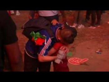 Η πιο συγκινητική στιγμή του Euro- Πορτογάλος πιτσιρικάς παρηγορεί Γάλλο που κλαίει