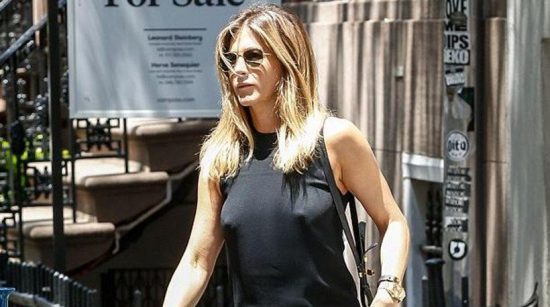Βγάζει… μάτι η τελευταία αποκαλυπτική εμφάνιση της Jennifer Aniston (Φωτο)