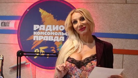 Το χυμώδες κορίτσι του καιρού θα το τολμήσει: Κατεβαίνει στις ρωσικές εκλογές ( Φωτο+Video)