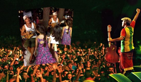 Έκπληξη στο Παγκράτι! Και ξαφνικά ο Manu Chao τραγουδά ζωντανά στην πλατεία Βαρνάβα (videos)
