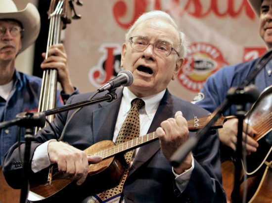 Έκπληξη από Warren Buffet. Δείτε που επένδυσε τα χρήματα του
