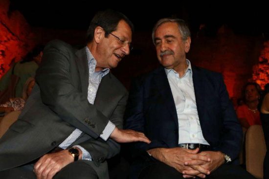 Bloomberg: Κι όμως, στην τραυματισμένη από το Brexit Ευρώπη, κάποιοι ρίχνουν γέφυρες συμφιλίωσης