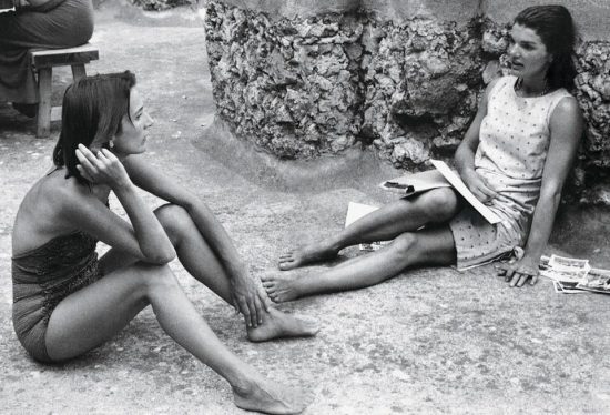 Η πολύπλοκη αδελφική σχέση της Jackie Kennedy με τη Lee Radziwill