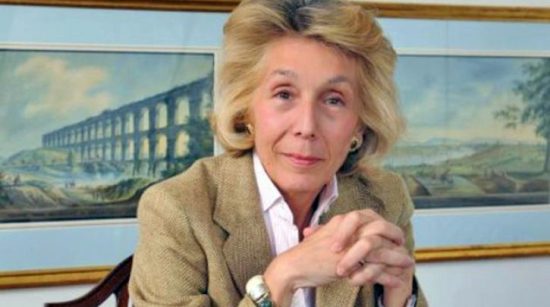 Γιατί η Άννα Πουσκούρη παρά τον αμείλικτο πόλεμο από τον ΣΥΡΙΖΑ πρέπει να μείνει στην Τράπεζα Αττικής