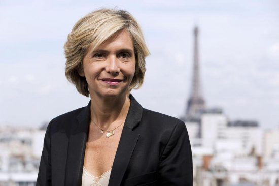 Ποια είναι η Valerie Pecresse που υπόσχεται να “αρπάξει με τα δόντια” τις επιχειρήσεις του Brexit και να τις φέρει στο Παρίσι!