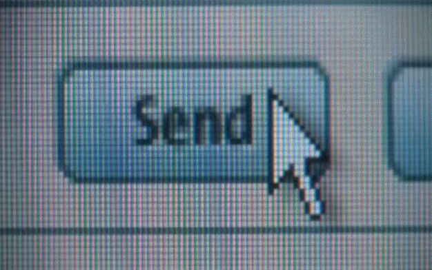 Δέκα μοιραία λάθη με τα emails στο γραφείο- Αν δεν θέλετε να γίνεστε ρεζίλι…