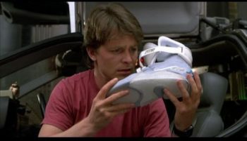 Αντίο κορδόνια! Έφτασε το θρυλικό Nike του Back to the Future που δένεται μόνο του