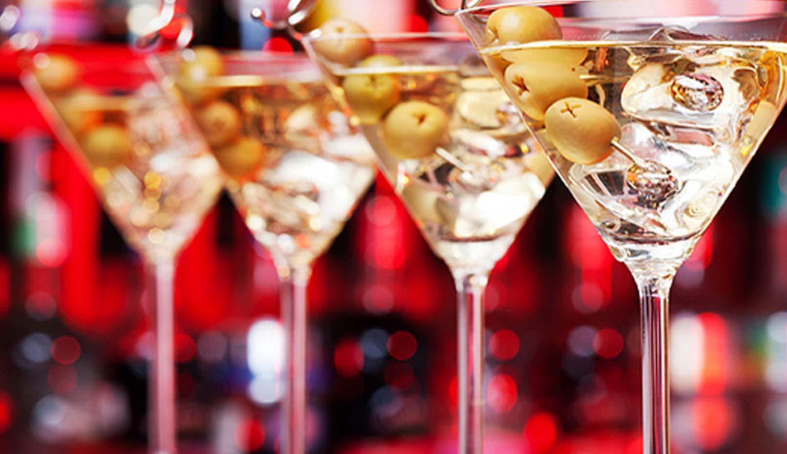 Δεκαπενταύγουστος στην Αθήνα; Cocktail bars για… αποδράσεις!