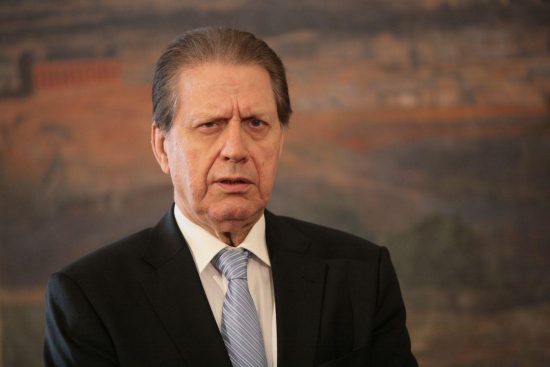Θα γίνει μία άλλη Ιφιγένεια ο Πολύδωρας στη Βουλή; Δεν αποσύρεται πάντως η υποψηφιότητα για το ΕΣΡ