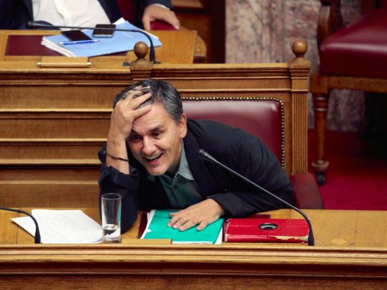 Απίστευτο: Οι θεσμοί ζητούν κι άλλη λιτότητα για να δεχθούν τα “αντίμετρα”