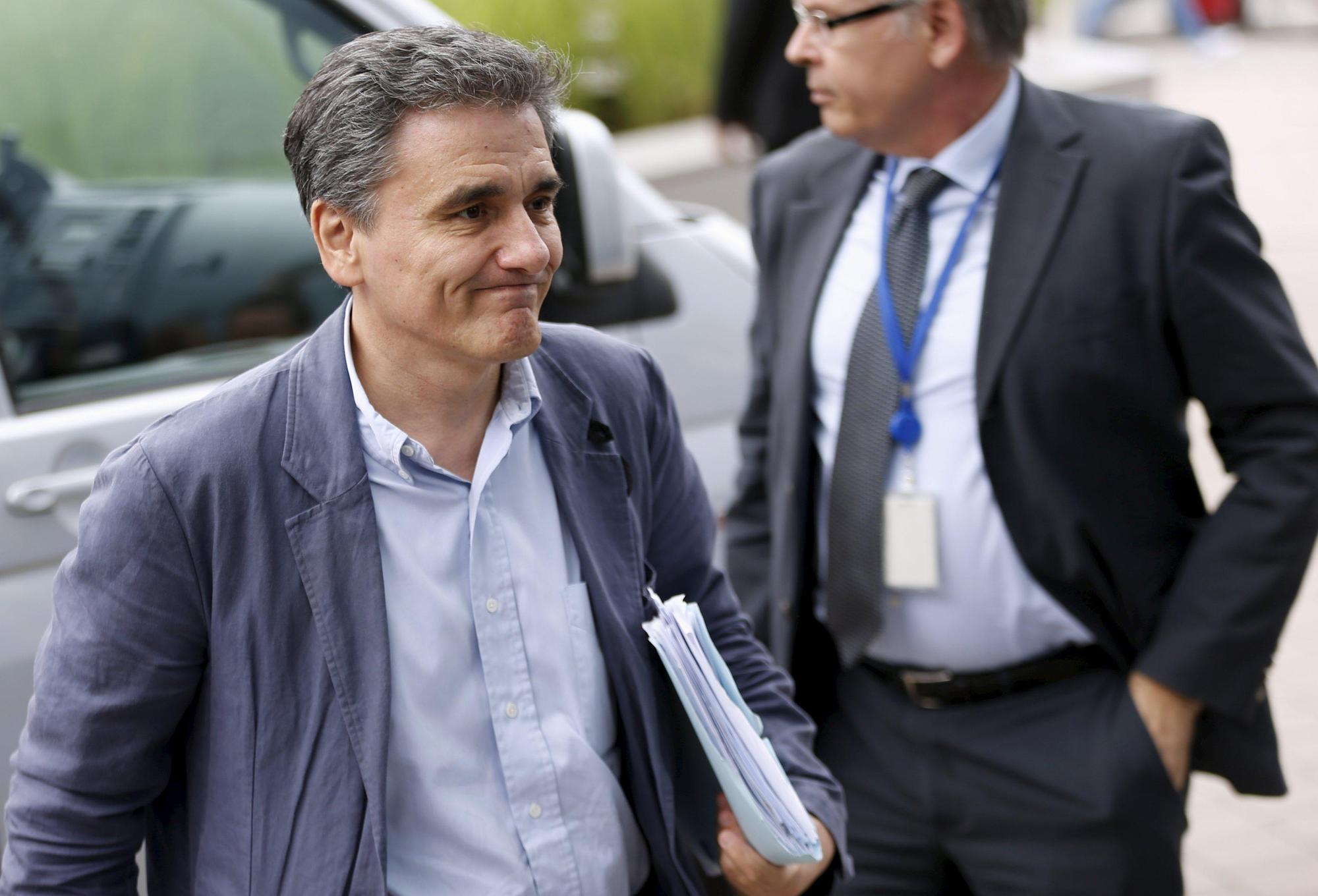Με τη μείωση του αφορολόγητου ανοίγει σήμερα η αυλαία για την τέταρτη αξιολόγηση