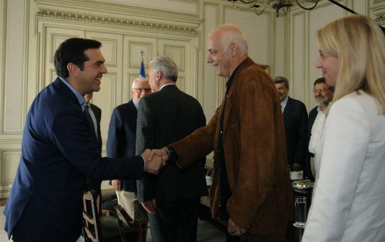 Στα κάγκελα η αντιπολίτευση για την επιτροπή Συνταγματικής Αναθεώρησης με Σπουρδαλάκη και Κιμούλη
