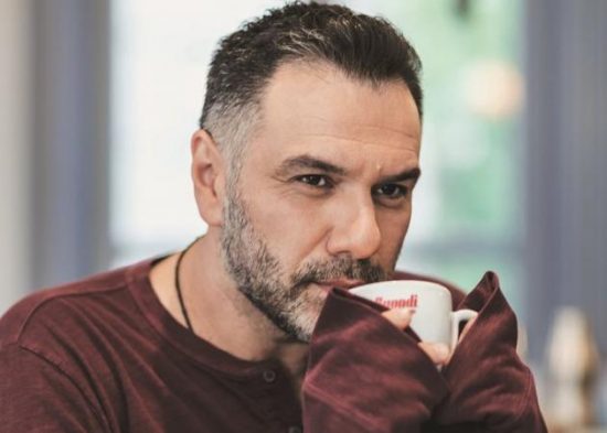 Γρηγόρης Αρναούτογλου: Νέα «βόμβα» στη showbiz – Χώρισε ο γνωστός παρουσιαστής