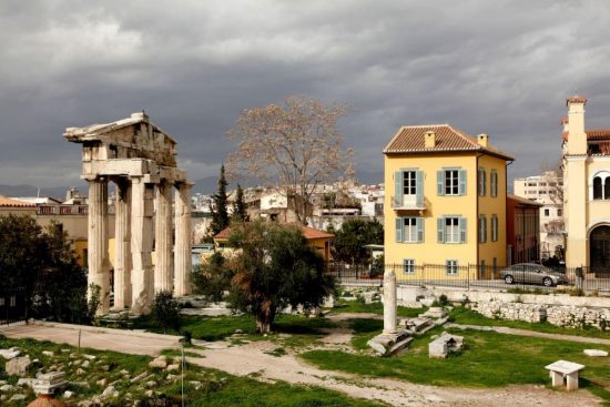 Έρευνα RΕΜΑΧ: Στην πιο διάσημη περιοχή της Αθήνας (σύμφωνα με την AirBnB) έχει να αγοράσεις ακίνητα με 1.100 ευρώ το τμ