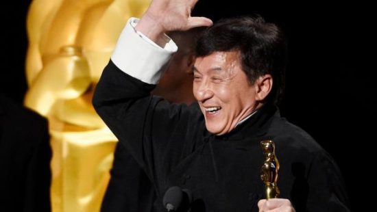 Μετά από 56 χρόνια και 200 ταινίες ο Jackie Chan παίρνει το Oscar του (video)