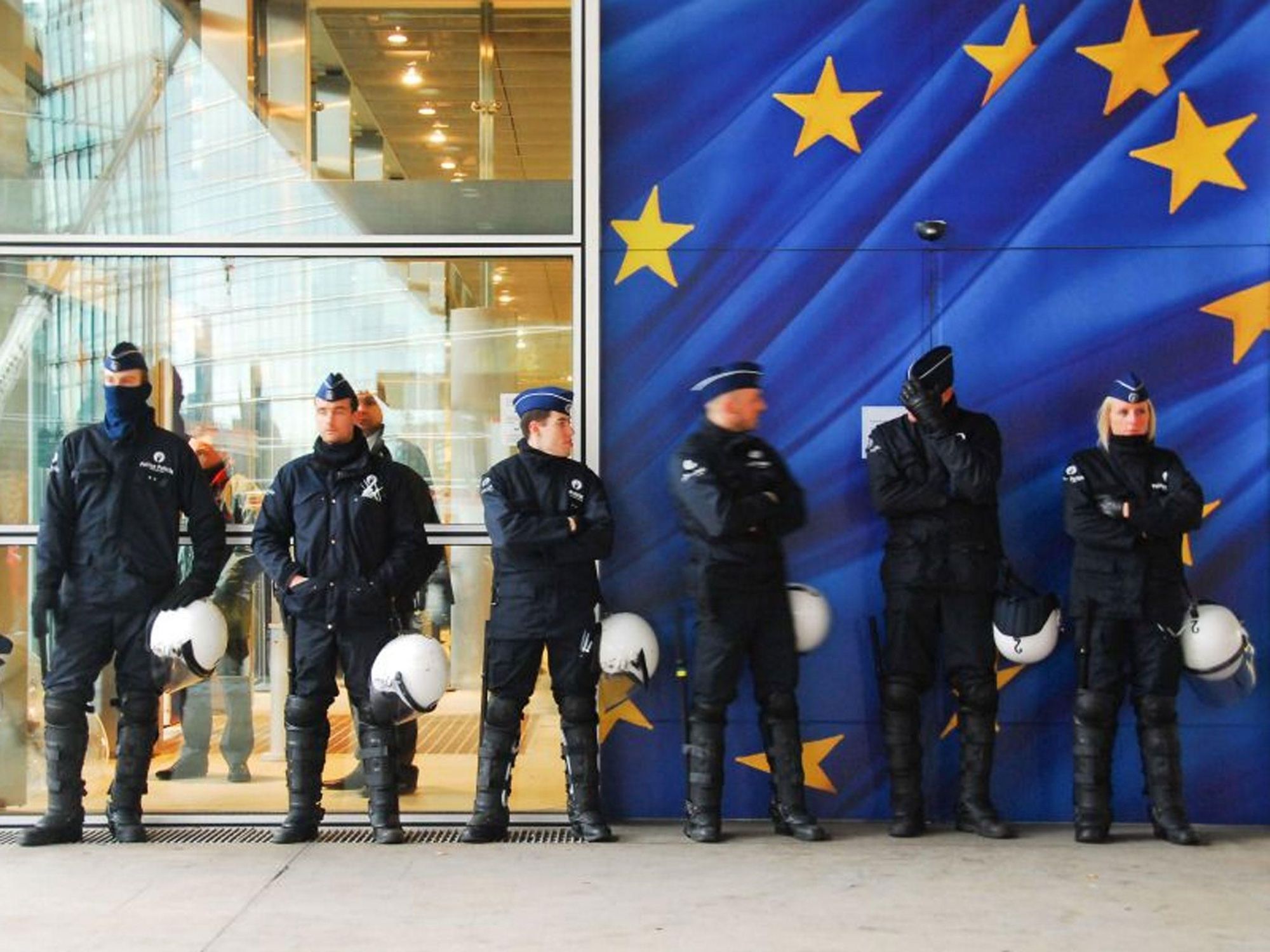 Europol: Εξάρθρωσε σπείρα Ελλήνων που υπεξαίρεσε €12 εκατ. από 50 αμερικανικές τράπεζες