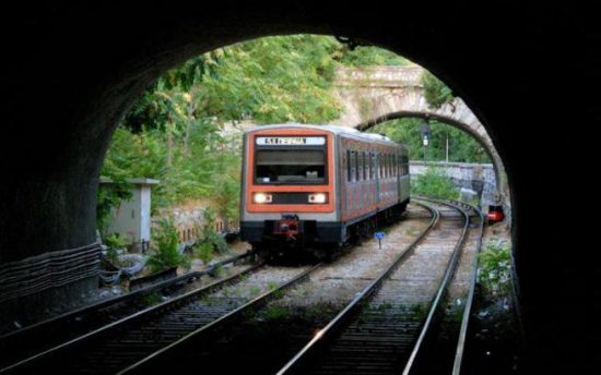 Αποπειράθηκαν να κάψουν κτήριο του ΗΣΑΠ