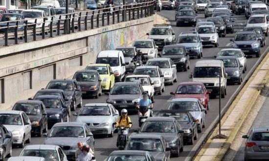 Κορυφώνεται η έξοδος των εκδρομέων του Πάσχα-Η κίνηση σε λιμάνια, αεροδρόμια, εθνική και τρένα