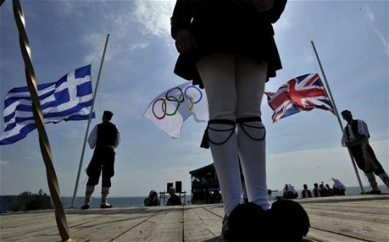 Εκτιθέμεθα: Η ανορθόγραφη ελληνική πρεσβεία στο Λονδίνο