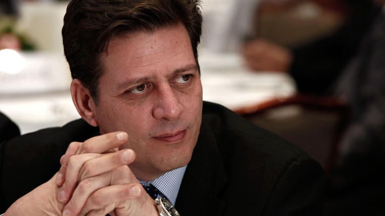 Man μεγάλοι στρόφιγγες παγιδευμένη στην κάμερα σεξ βίντεο