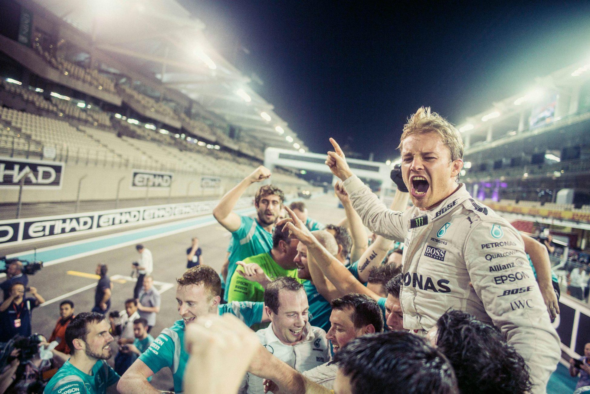Rosberg: Συγκινεί ο πρωταθλητής-Ευχαριστεί τους γονείς του (video)