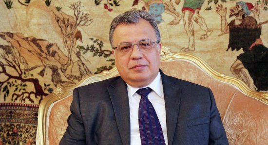 Αντρέι Καρλόφ: Ποιος ήταν ο Ρώσος πρέσβης που δολοφονήθηκε στην Τουρκία