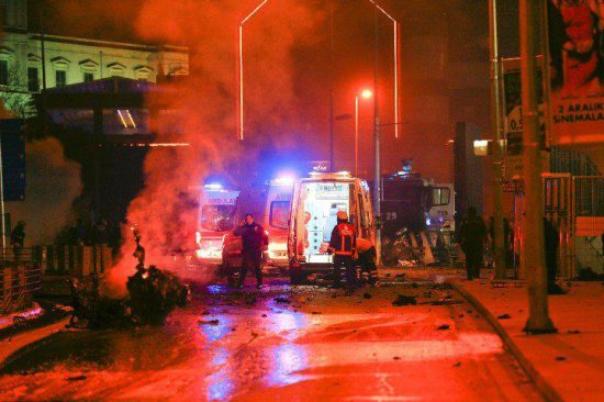 Κωνσταντινούπολη: Ο τρόμος επέστρεψε – 29 νεκροί σε 45 δευτερόλεπτα από δύο φονικές εκρήξεις (video)