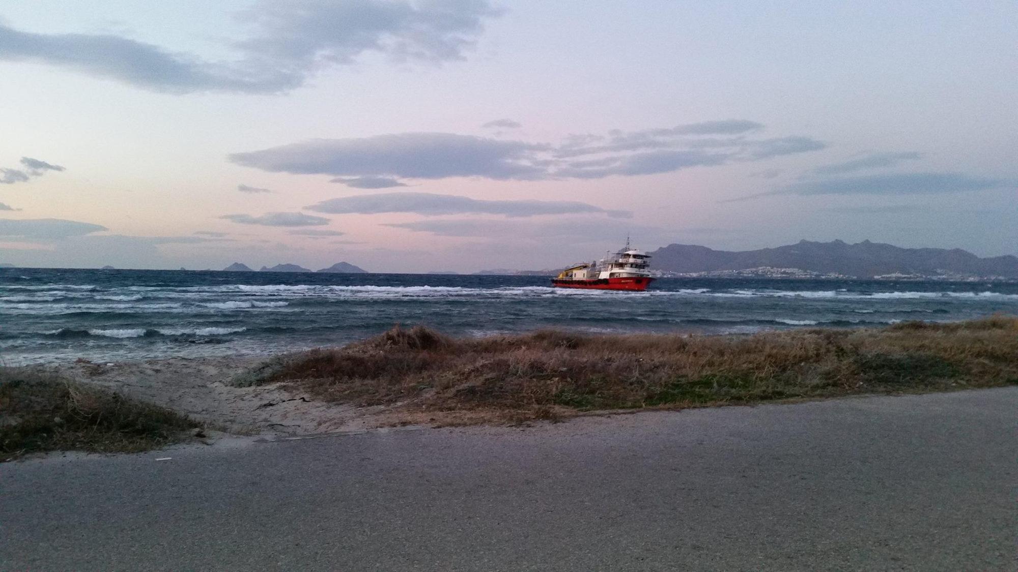 Αναχώρησαν και τα δύο πλοία με σημαία Τουρκίας που είχαν προσαράξει στην Κω