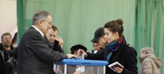 Οι Σοσιαλιστές επιλέγουν υποψήφιο για την προεδρία της χώρας – Βαλς εναντίον Αμόν