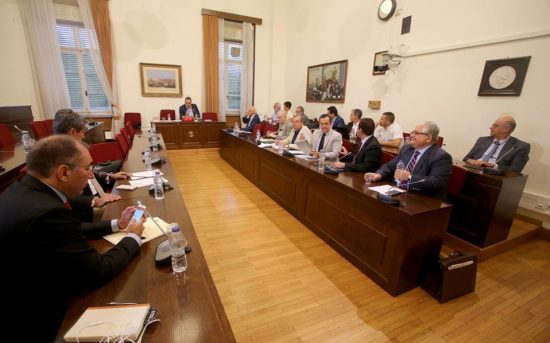 Αυτό είναι το πόρισμα του ΣΥΡΙΖΑ για τα δάνεια κομμάτων και ΜΜΕ – Η “απάντηση” της Ν.Δ.