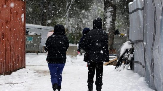 UNHCR: Οι πρόσφυγες στην Ελλάδα κινδυνεύουν από το κρύο