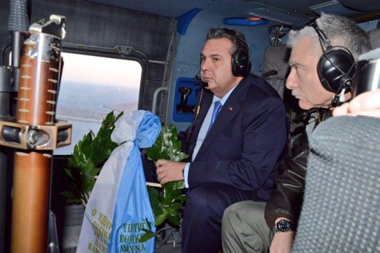 Πολιτικός σάλος με τις συνομιλίες Καμμένου – ισοβίτη. Όλη η συνομιλία (Video)