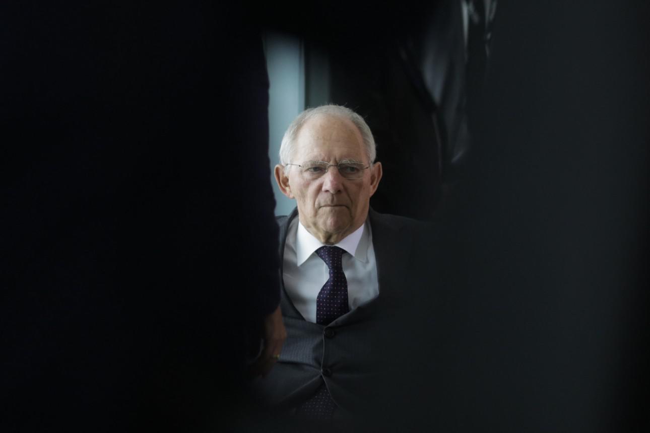 Απορρίπτει ο Σόιμπλε τα κορονο-ομόλογα: «Θα αποδυναμώσουν την Ευρώπη»