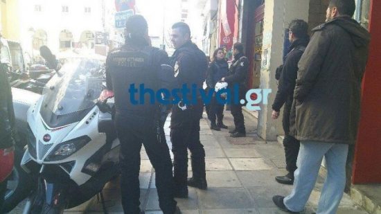 Θεσσαλονίκη: Μπήκε στο γραφείο και τον πυροβόλησε! Γνωστός δικηγόρος κατά των πλειστηριασμών το θύμα (video)