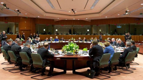 Μείωση συντάξεων ένα χρόνο νωρίτερα θέλει για να κλείσει η συμφωνία το ΔΝΤ -Σήμερα το Euroworking Group