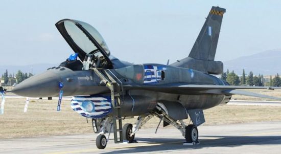 Μαχητικά αεροσκάφη πάνω από την Ακρόπολη
