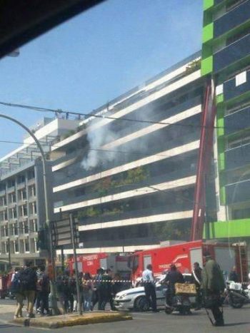 Τραγωδία σε διαμέρισμα στη λεωφόρο Αλεξάνδρας – Μια νεκρή (Φωτό και video)