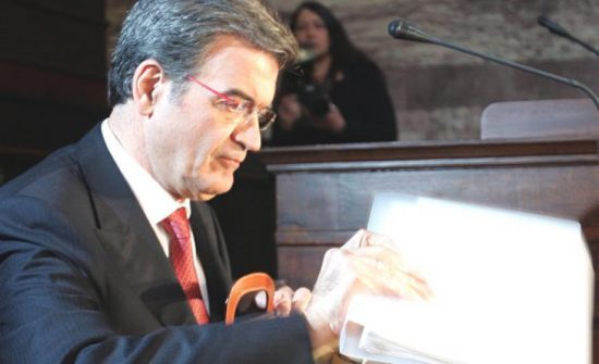 Γιώργος Κορωνιάς: Ο «Θεός» πούλησε το σπίτι του στην Μύκονο