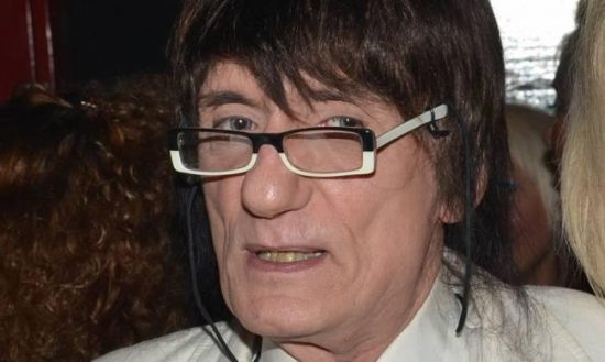 Στάθης Ψάλτης: Έδωσε την τελευταία παράσταση της ζωής του – Φωτό από το κοιμητήριο Ζωγράφου