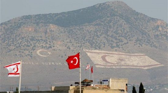 Δημοψήφισμα για αλλαγή του πολιτεύματος θέλουν τώρα και οι Τουρκοκύπριοι!
