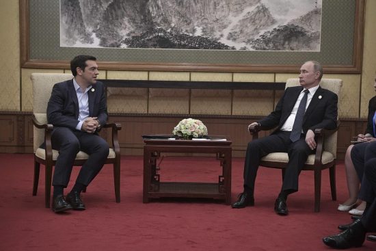 Συνάντηση Τσίπρα-Πούτιν: Έντονη δυσφορία για το «πάγωμα» των ρωσικών επενδύσεων