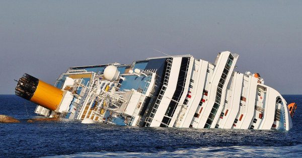 16 χρόνια φυλάκισης επέβαλε το δικαστήριο στον κυβερνήτη του Costa Concordia