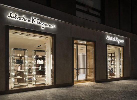 Ferragamo: Συλλεκτική συλλογή που ταξιδεύει στον χρόνο