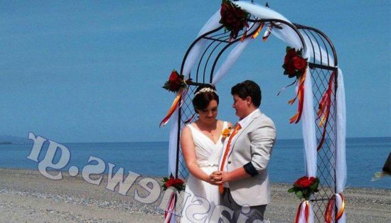 Παντρεύτηκαν δύο Βρετανίδες στην Κρήτη – Ο γάμος κάνει τον γύρο του κόσμου (pics-video)