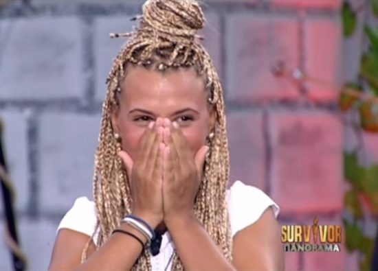 Survivor: Η αμήχανη αντίδραση της Λάουρα όταν ρωτήθηκε για την σχέση της με τον Κοκκινάκη (video)
