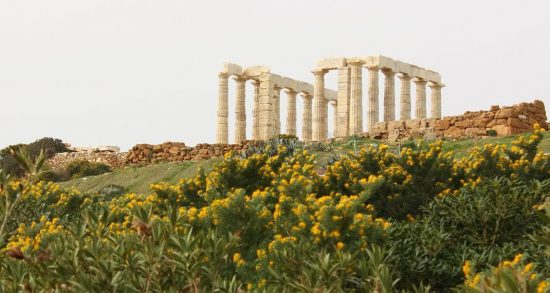Πρωτομαγιά 2017: Τρεις επίγειοι παράδεισοι σε απόσταση αναπνοής από την Αθήνα για να πιάσετε τον Μάη