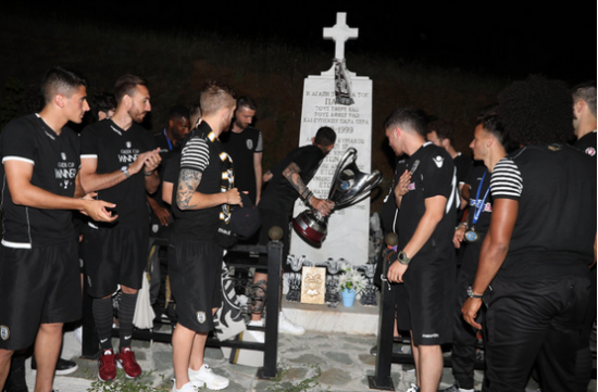Στα Τέμπη οι παίκτες του ΠΑΟΚ – Αφιέρωσαν το Κύπελλο στους 6 αδικοχαμένους ΠΑΟΚτζήδες