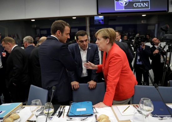 O Τσίπρας και τα… πηγαδάκια με Τραμπ, Μέρκελ, Μακρόν, Μέι