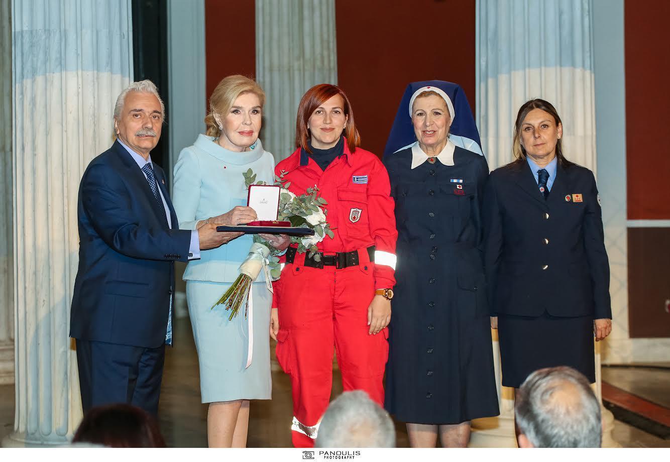 Μαριάννα Β. Βαρδινογιάννη: Της απονεμήθηκε η ανώτερη τιμητική διάκριση του Ελληνικού Ερυθρού Σταυρού
