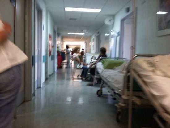 Η Χρυσή Αυγή είναι ο λόγος που έκλεισαν τα επείγοντα και όχι ο Παπαδήμος (pics)